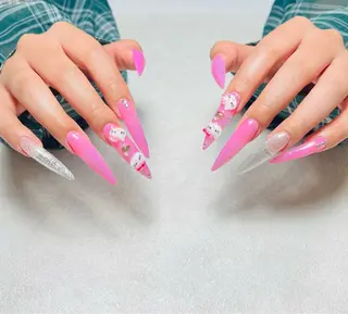 ネイル ネイリスト シンのネイルデザイン