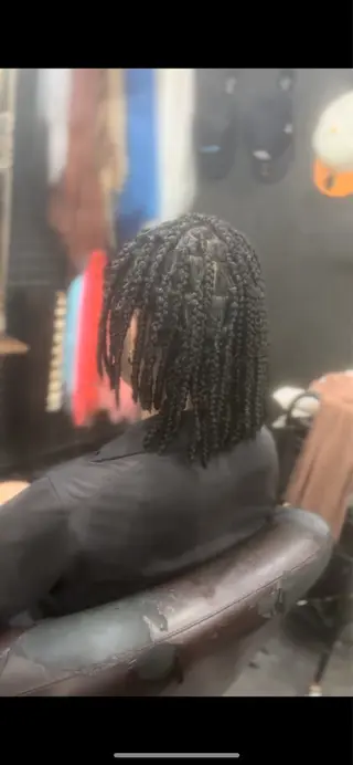 ショート 108 【ワンオーエイト】所属・✂︎横浜 関内 良輝 特殊ヘア💈のヘアスタイル