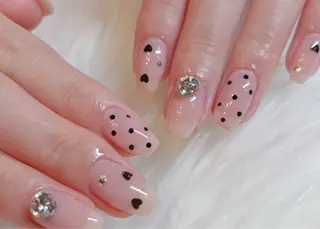 ネイル le'a-レア-【ア イ×ネイル×眉】のネイルデザイン