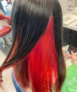 ロング カラー TELAHAIR成田 マネージャー吉野美羽のヘアスタイル