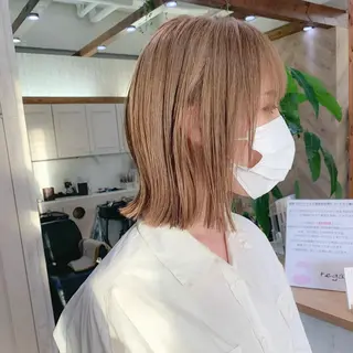 ミディアム カラー regalo 森重ユウのヘアスタイル