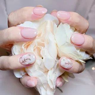 ネイル 綱島 佳恵のネイルデザイン