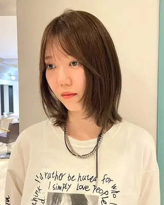 カラー ハイトーンカラー🎀 小野百葉のヘアスタイル