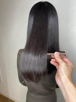 セミロング カラー パーマ ヘアアレンジ メンズ オリーブカラー 特化　　kaiのヘアスタイル