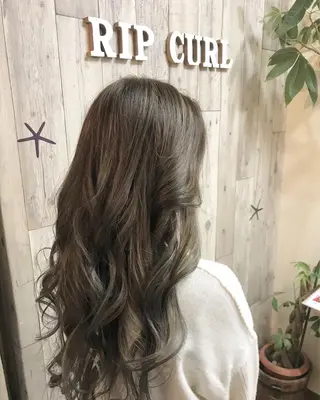 ロング リップカール 神戸のヘアスタイル