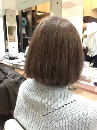 ショート カラー 手櫛でストレート/ 人生を変える美髪へのヘアスタイル