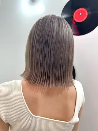 ショート カラー ヘアアレンジ 🧨ブリーチー×ボブ レイヤー💎じゅえるのヘアスタイル