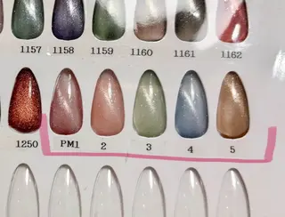 ネイル エルバイノリコ 岩崎のネイルデザイン