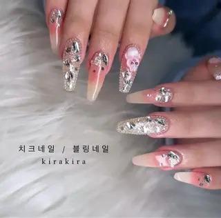 ネイル Anool所属・Anool 新宿 Gratia店のネイルデザイン