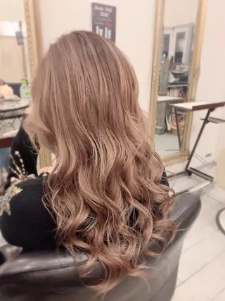 ロング カラー 🍀Moda by Grande🍀のヘアスタイル