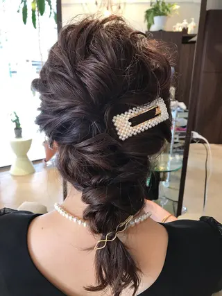 セミロング ヘアアレンジ newi saLyu 片岡ふきのヘアスタイル