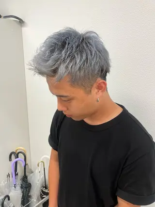 カラー ユイ☆ハイトーン ☆ブリーチデザインのヘアスタイル