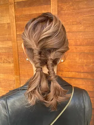 ミディアム ヘアアレンジ ハイトーン 永田翔華のヘアスタイル