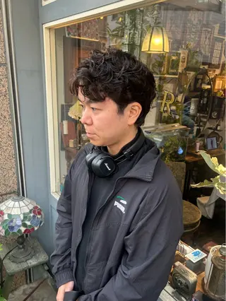 ショート パーマ メンズ 清水千優/パーマ/透 明感カラー/メンズのヘアスタイル