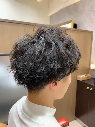 パーマ メンズ mod's hair men所属・モッズヘアメン 我喜屋秀人のヘアスタイル