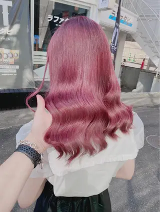 セミロング ハイトーン×エクステ 💞くるみのヘアスタイル
