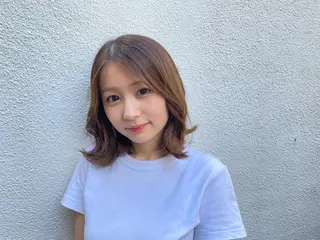 ミディアム カラー 韓国ヘア顔周りカット 艶髪ベージュtamaのヘアスタイル