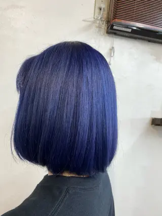 ショート カラー 腰越 麻奈のヘアスタイル