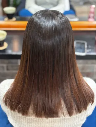ロング パーマ ヘアアレンジ イツキ🌕デザインカ ラー🥨髪質改善🫧のヘアスタイル