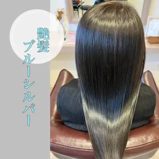 ロング カラー 井上 美春のヘアスタイル