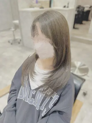 ロング カラー 赤坂 康成のヘアスタイル