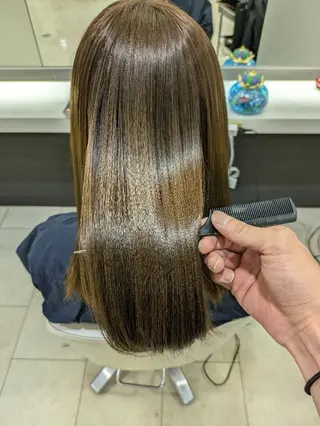 セミロング カラー ✨METEO導入店✨ 髪質改善×縮毛矯正のヘアスタイル