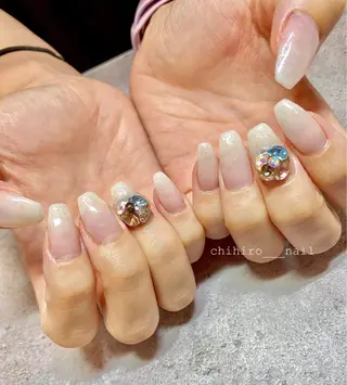 ミディアム カラー ネイル beauty salon ma'am所属・chihiro 小路ネイルのネイルデザイン