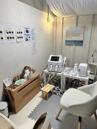 ヘアサロンLISALISA所属・セルフ脱毛・光エステ LISALISAのエステ・リラクイメージ