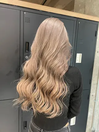 ロング 🫧ハイライトカラー 🫧 𝓜𝓘𝓤のヘアスタイル