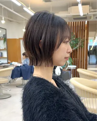 ショート リンダ所属・ベージュ/顔周り カット/スズキのヘアスタイル
