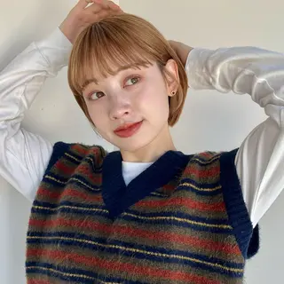 ショート カラー あやめ【顔まわり/レ イヤー/柔らかカラ】のヘアスタイル