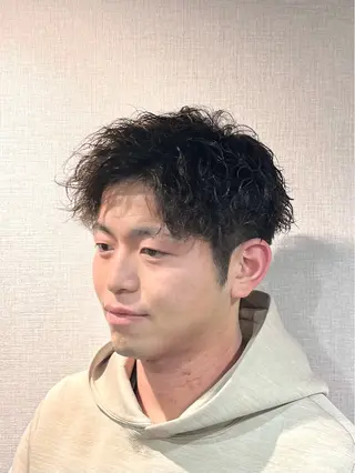 ミディアム パーマ メンズ ホリウチ アヤネのヘアスタイル