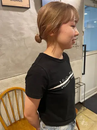 セミロング カラー さの あやねのヘアスタイル