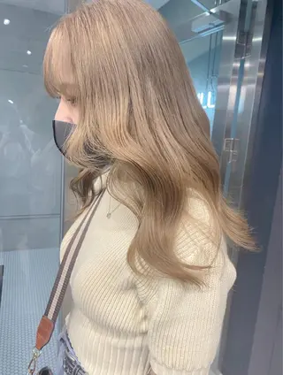 セミロング カラー ヘアアレンジ #ブリーチカラー Akihoのヘアスタイル