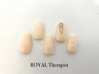 ネイル 【尾下】 ロイヤル•セラピストのネイルデザイン