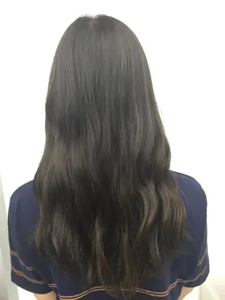 ロング カラー 岩崎 裕司のヘアスタイル