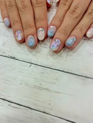 ネイル 安藤 彩乃のネイルデザイン