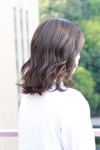 ミディアム カラー Viage （ビアージュ）のヘアスタイル