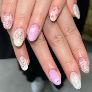 ネイル 🪐富島彩夏 /海外nail🪐のネイルデザイン