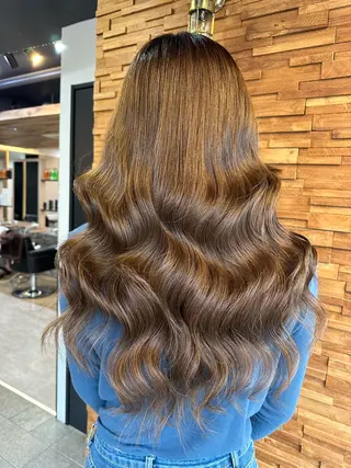 ロング 横浜Lapisあゆみ 艶髪/シールエクステのヘアスタイル