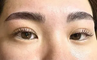 マツエク・マツパ eyebrow salon neu所属・中目黒 小澤の眉毛・アイブロウイメージ
