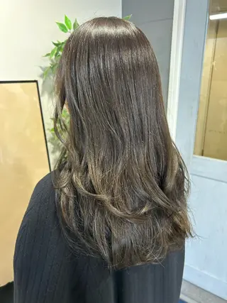 セミロング カラー わかばやし ゆうこのヘアスタイル