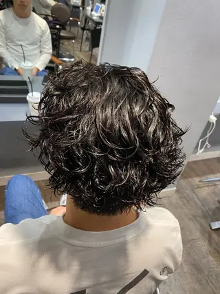 ショート パーマ メンズ 江﨑 翔のヘアスタイル