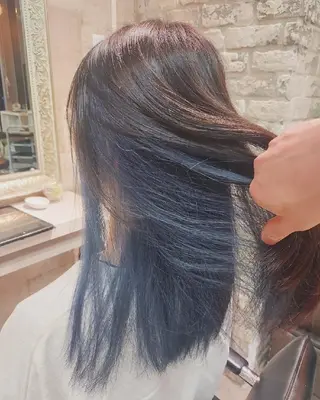 セミロング カラー grow上野御徒町【グロウ】所属・ブリーチ・ハイトーン 特化🎉内山のヘアスタイル