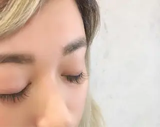 マツエク・マツパ 眉毛まつ毛専門店 uralogeのマツエク・マツパデザイン