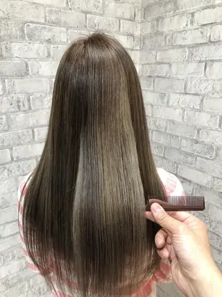 ロング カラー 秋山 幸太のヘアスタイル