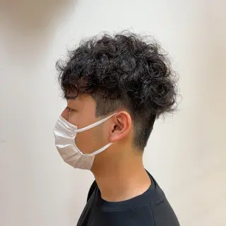 ショート パーマ メンズ 山田 里美のヘアスタイル