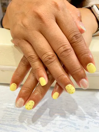 ネイル Nest 岩崎のネイルデザイン