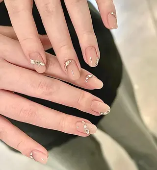 ネイル RAFFINE 月🦋🩵のネイルデザイン