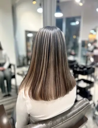 セミロング カラー 🎀ハイトーン・艶 カラー HANA🎀のヘアスタイル